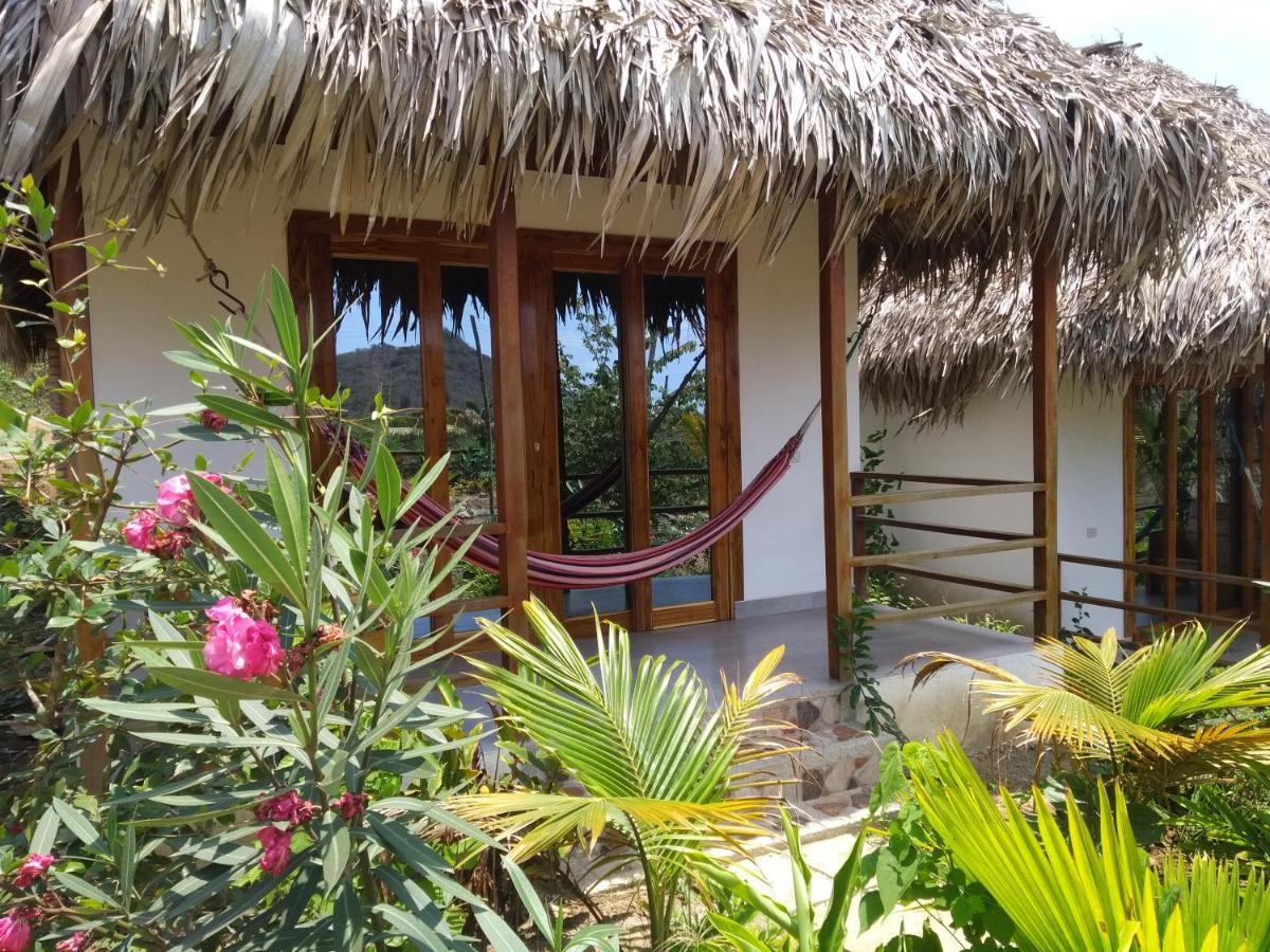 Hotel La Costa International Puerto López Exterior foto